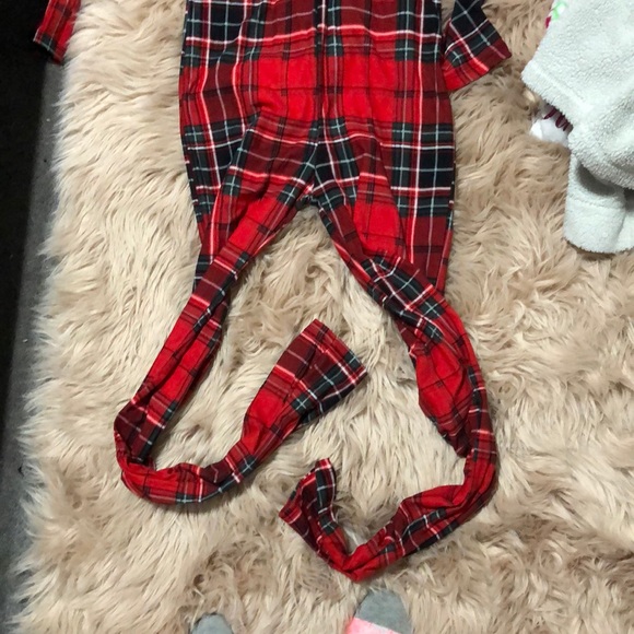 One piece pajama ! Size medium - Picture 2 of 2